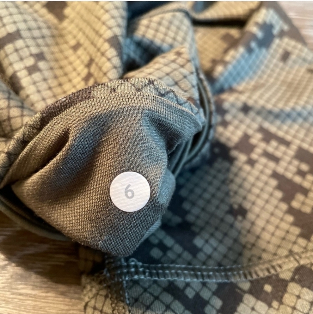 Lululemon Wunder Under Crop Ziggy Snake/Gator Green - Picture 5 of 7